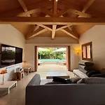 Βίλα Unique Villa, Pool, Nature & Monaco On Foot