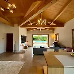 Unique Villa, Pool, Nature & Monaco On Foot ボーソレイユ