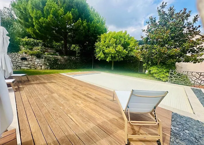 Unique Villa, Pool, Nature & Monaco On Foot فيلة