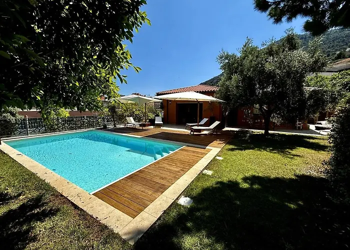 Unique Villa, Pool, Nature & Monaco On Foot فيلة بوزولي