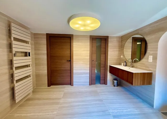 Unique Villa, Pool, Nature & Monaco On Foot بوزولي