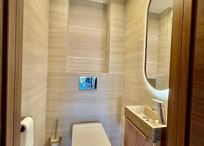 Unique Villa, Pool, Nature & Monaco On Foot فيلة *